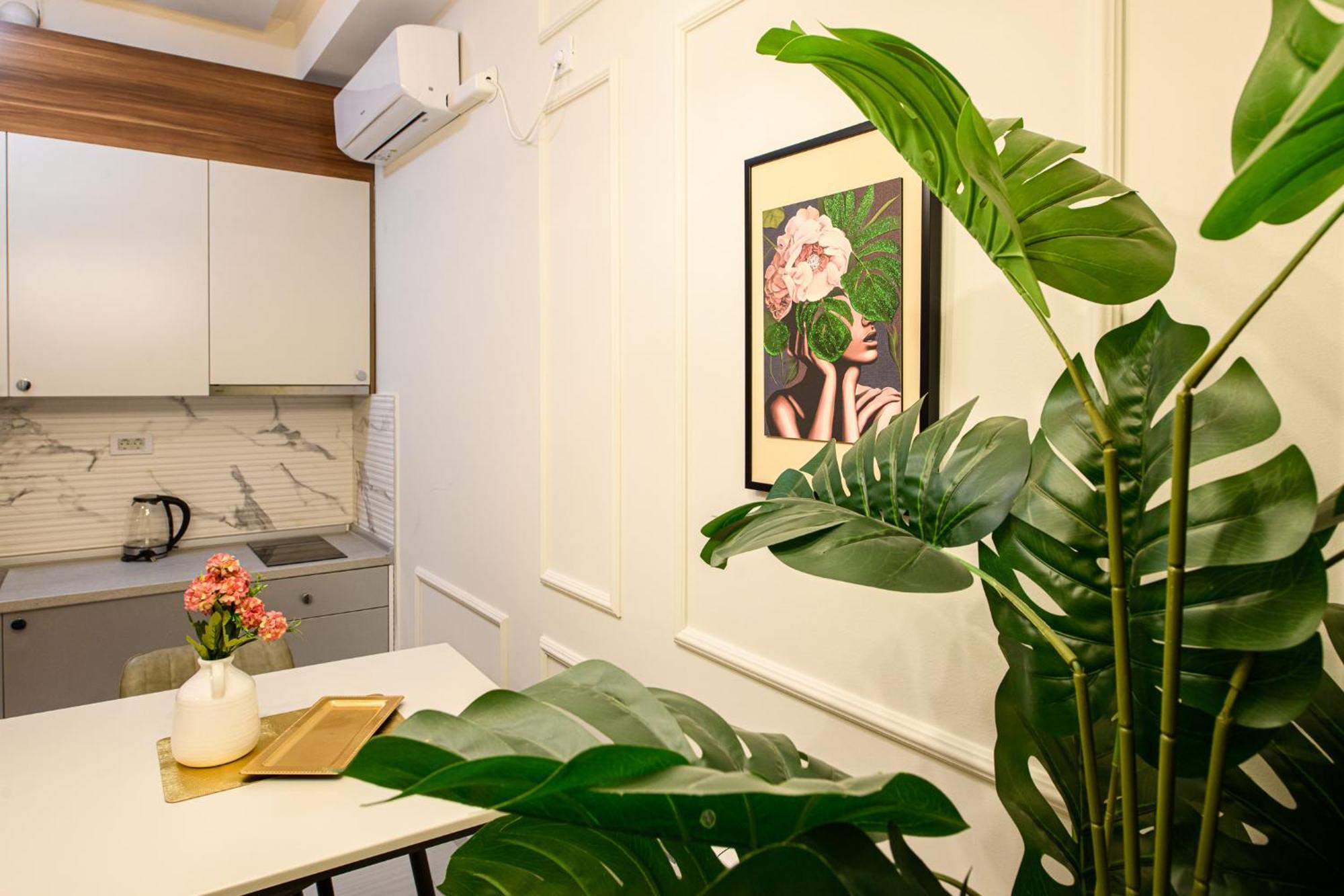 Apartment Axiom