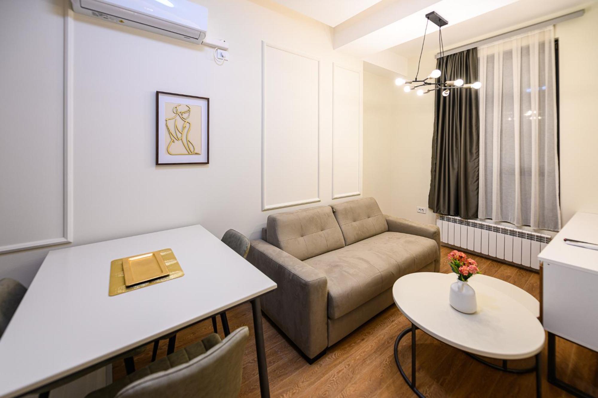 Apartment Axiom