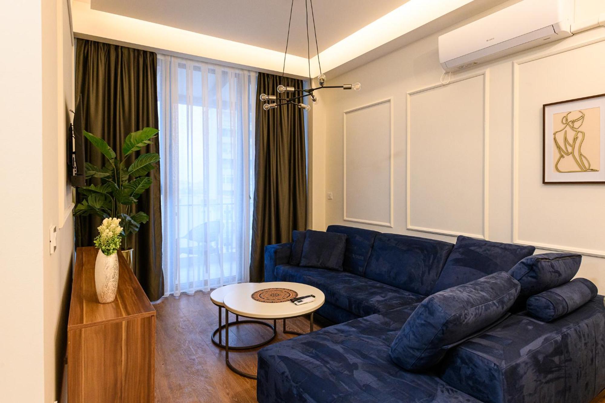 Axiom Apartment *