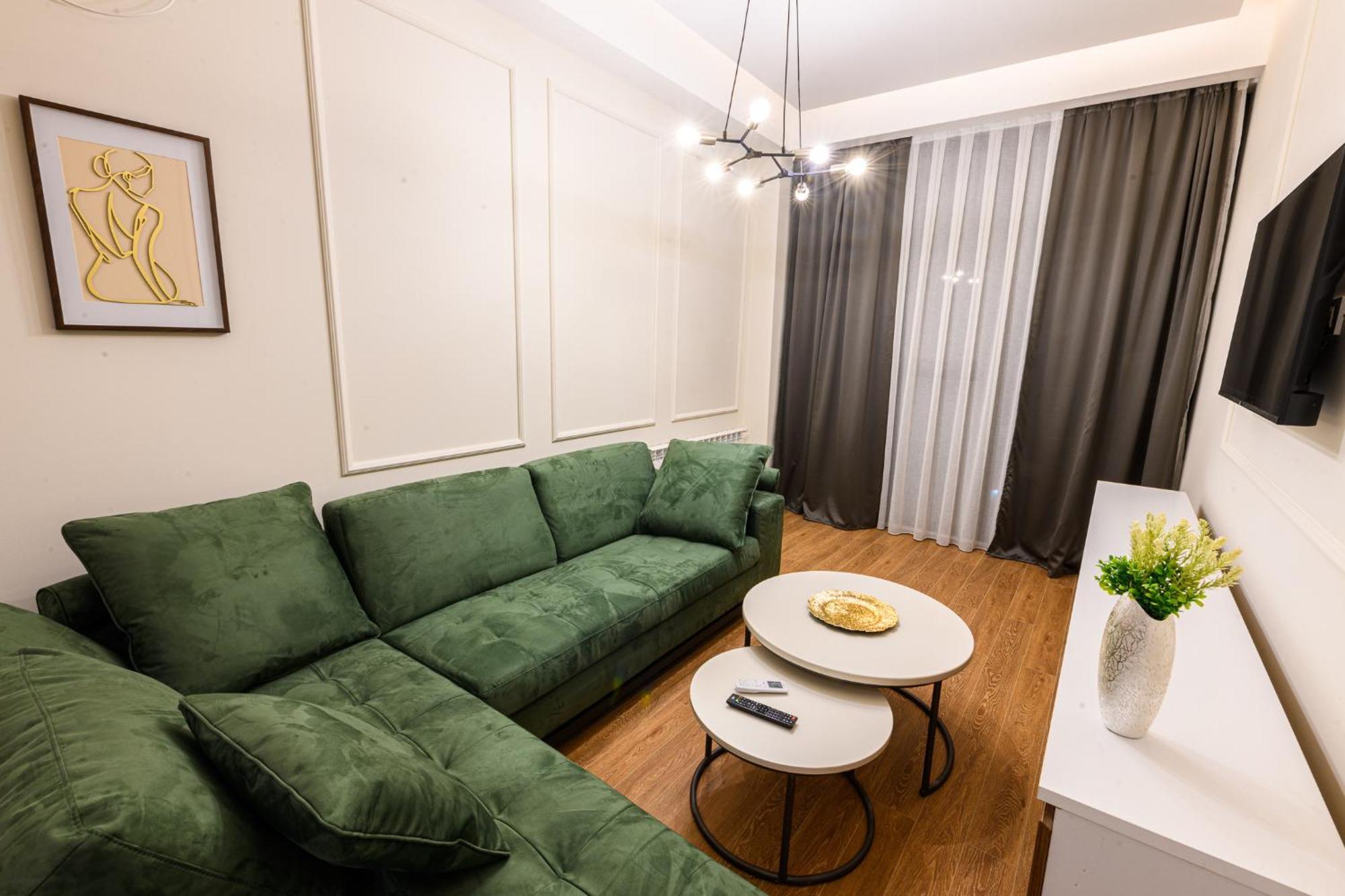 Axiom Apartment *