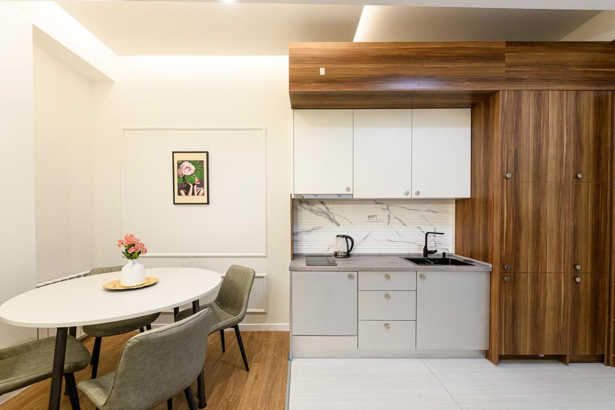 Apartment Axiom