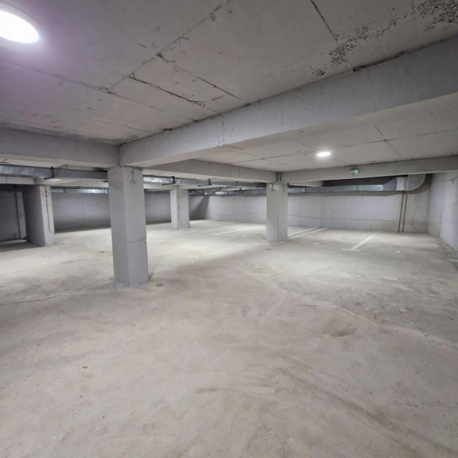 Apartment Axiom *